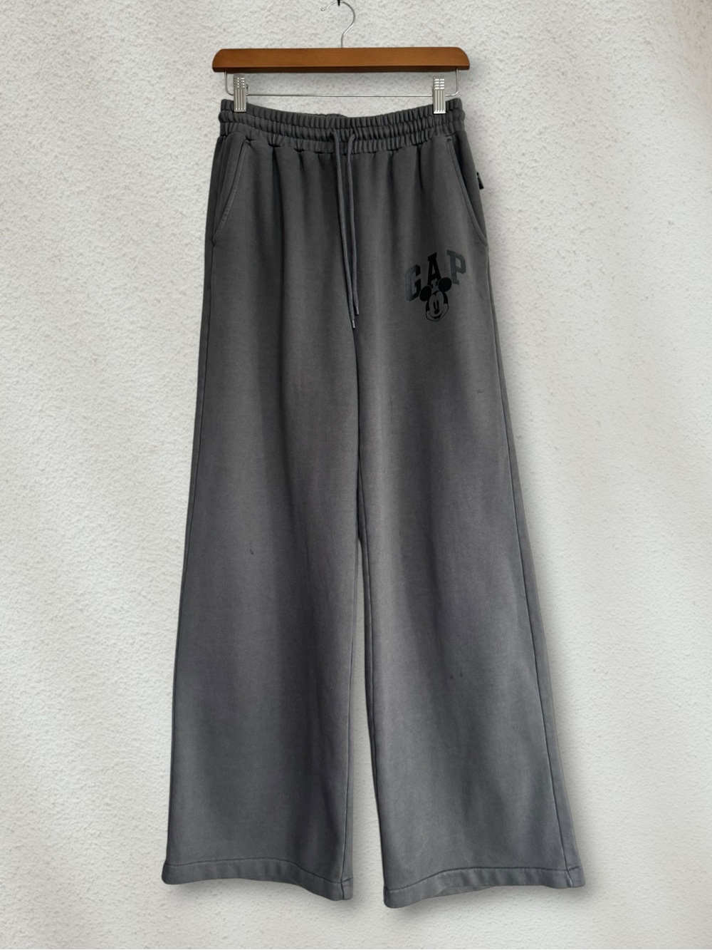 Gap × Disney Mickey Mouse Logo Wide-Leg Sweatpants Limited Edition Small